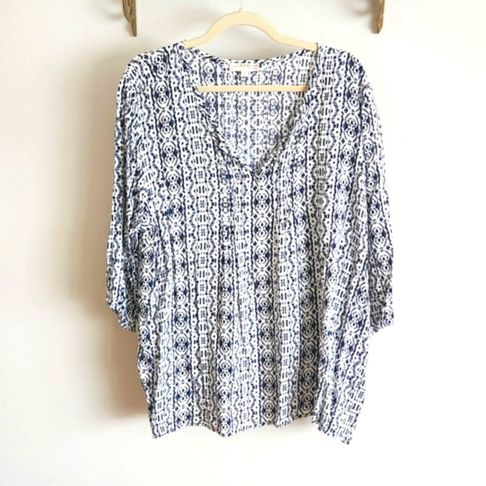 Kenar Woman Vneck Blouse